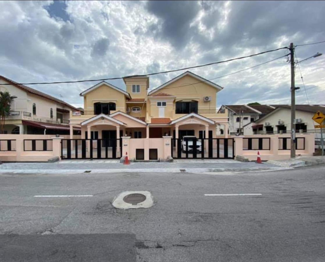 Ipoh Family Villa-Spacious Stay For 21 Or 42Pax Экстерьер фото